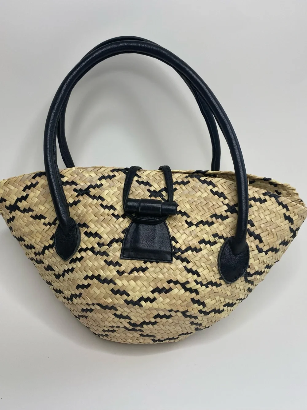 Woven Straw and Leather small tote bag Beach Resort Summer Vaca